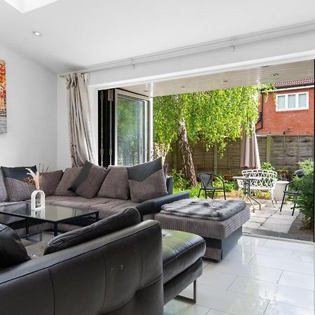 לונדון Shard View 3 Bed Entire Home מראה חיצוני תמונה