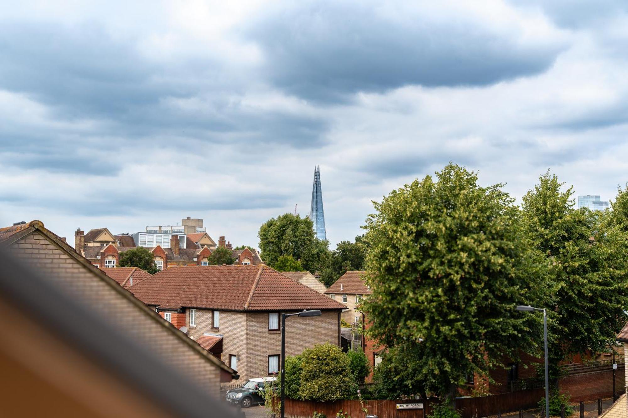 לונדון Shard View 3 Bed Entire Home מראה חיצוני תמונה