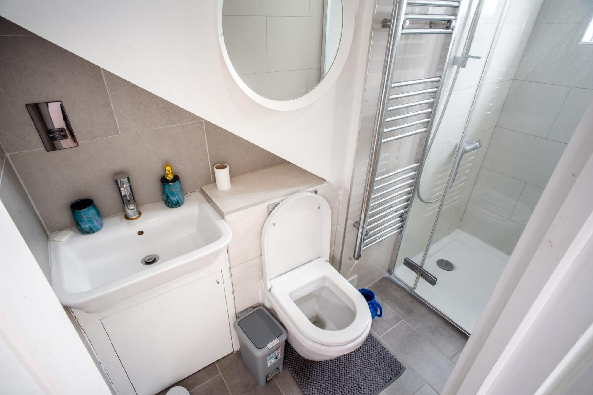 לונדון Shard View 3 Bed Entire Home מראה חיצוני תמונה