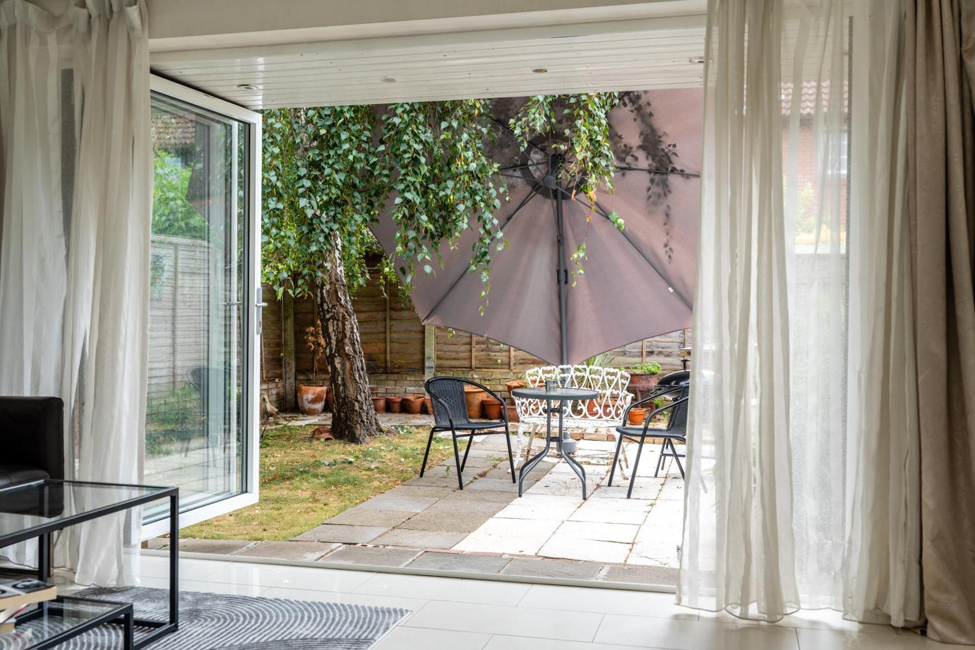 לונדון Shard View 3 Bed Entire Home מראה חיצוני תמונה