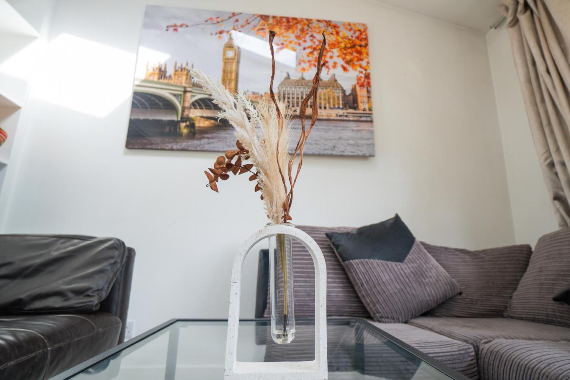 לונדון Shard View 3 Bed Entire Home מראה חיצוני תמונה